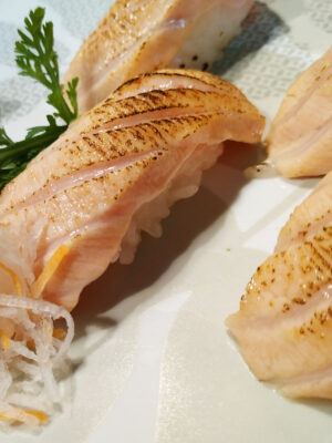 Nigiri 4 Piezas Salmón Flambeado